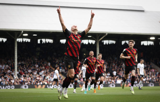 强扳回两球 强扳回两球