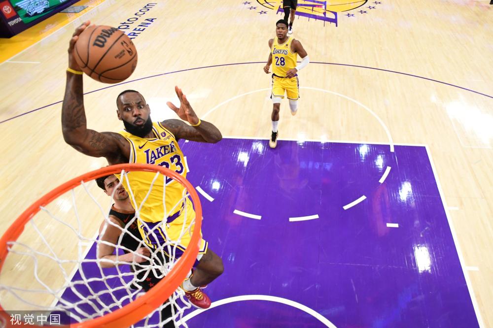 足球界的目 足球界的目