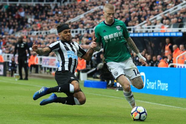 通过引入金 通过引入金